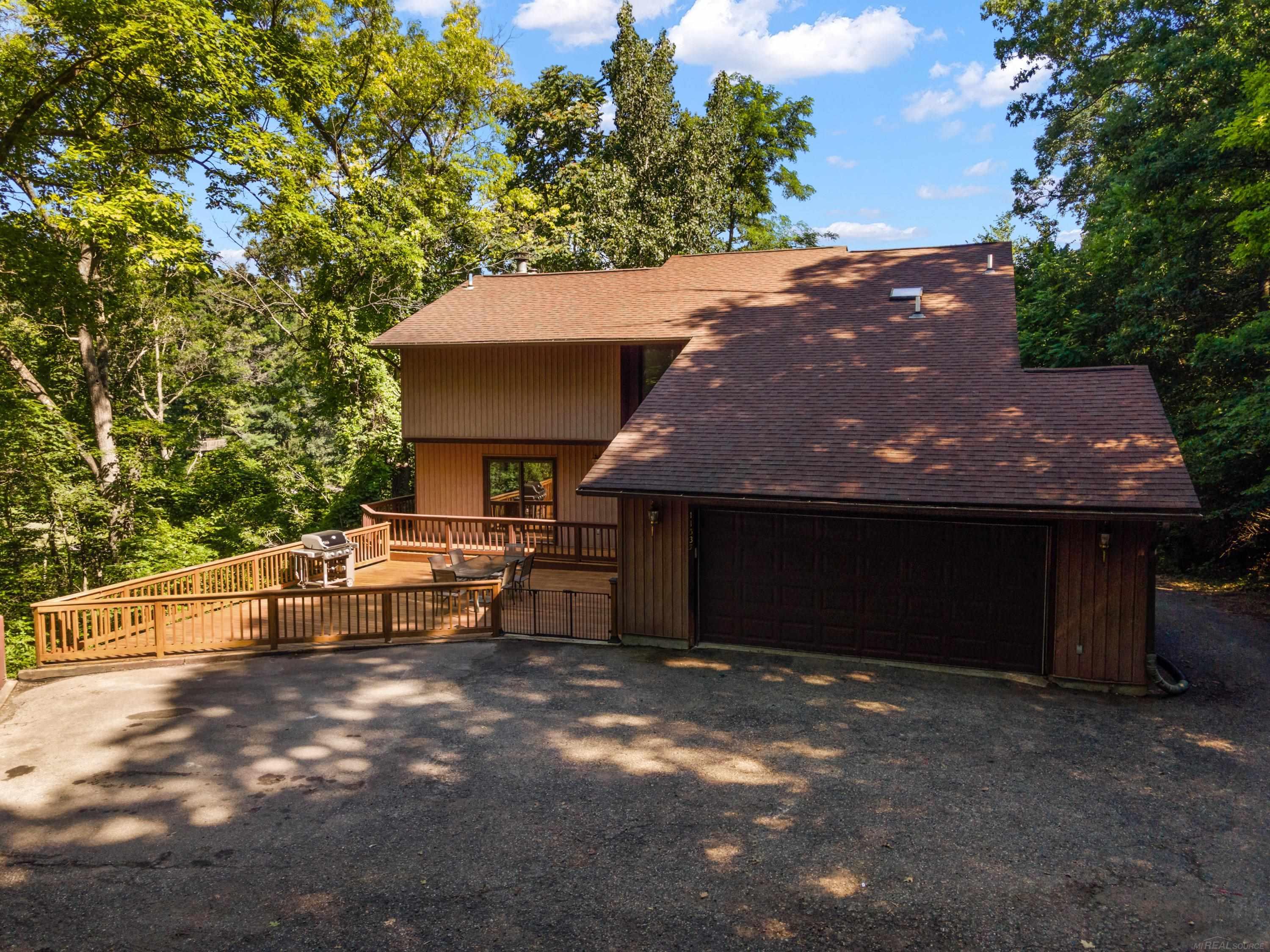 11535 Longden Pinckney, MI 48169 - Photo 53 of 75 50214482-2ab087bd-dcf8-4dce-a6fa-915ac779e7c4.JPG