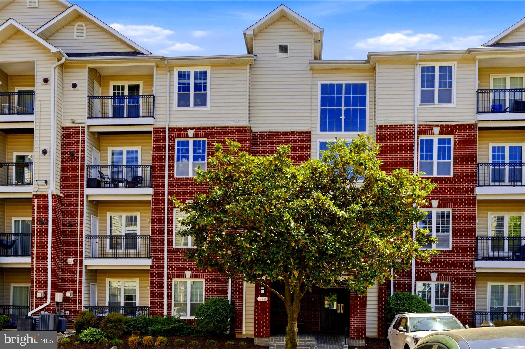 1601 Spring Gate Dr., Unit 1204 McLean, VA 22102 - Photo 28 of 52 front view of a building