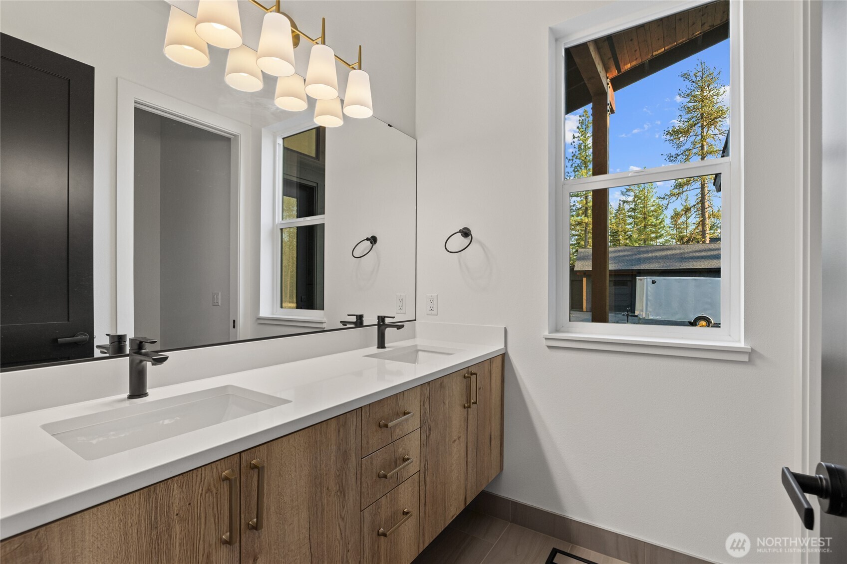 1700 Wanawish Loop Cle Elum, WA 98922 - Photo 12 of 27