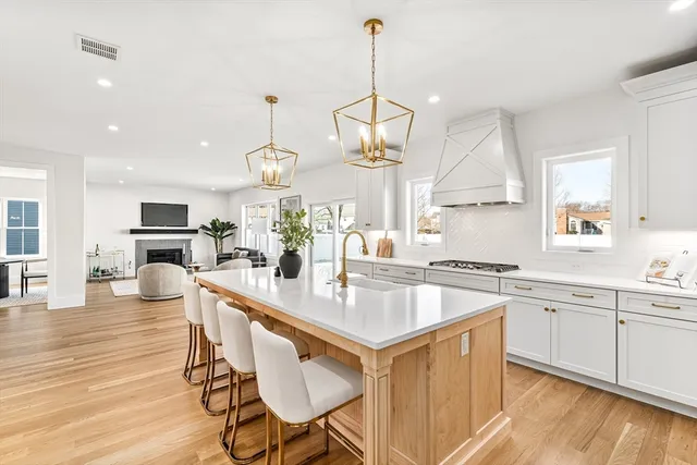 $1,799,000 | 8 Callahan Drive, Woburn, MA 01801