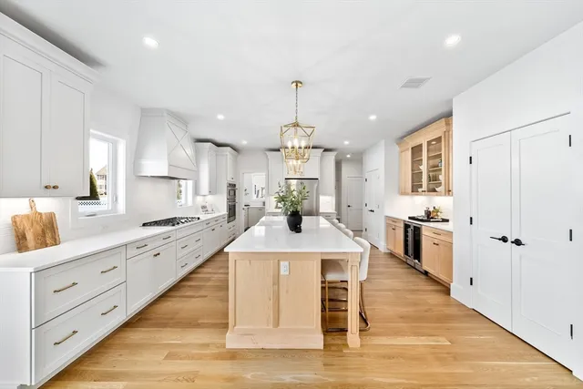 $1,799,000 | 8 Callahan Drive, Woburn, MA 01801