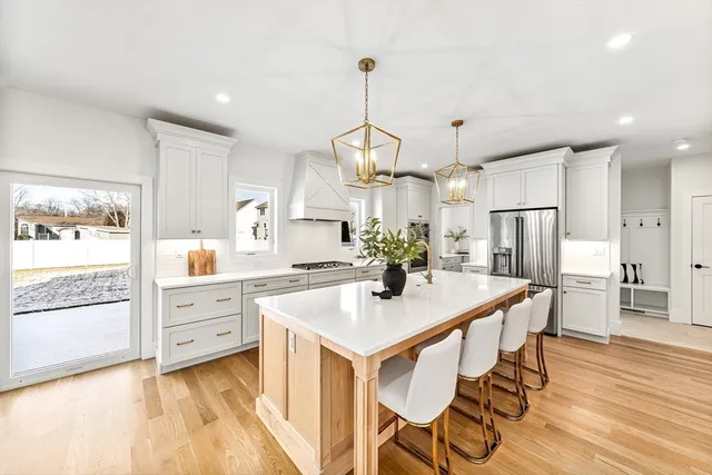 $1,799,000 | 8 Callahan Drive, Woburn, MA 01801