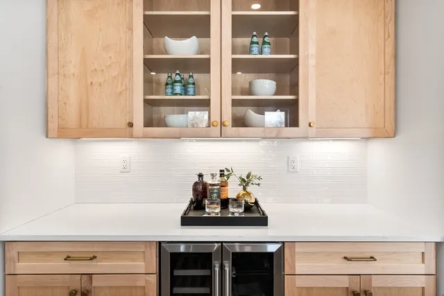 $1,799,000 | 8 Callahan Drive, Woburn, MA 01801