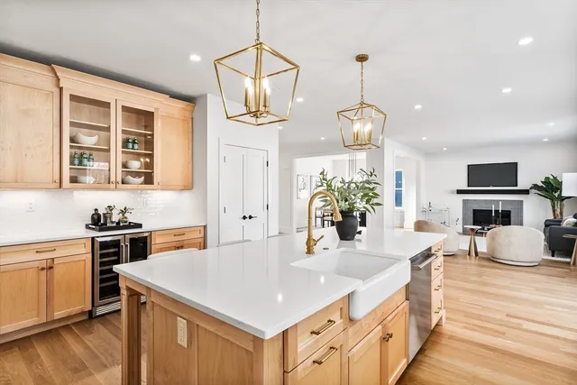 $1,799,000 | 8 Callahan Drive, Woburn, MA 01801