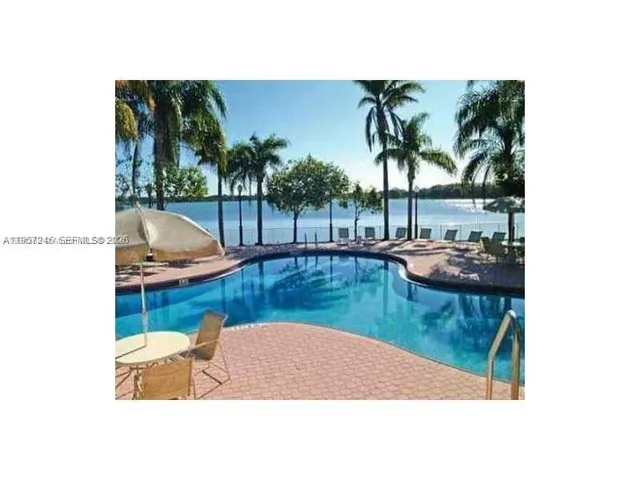 $1,700 | Lakeview Club Condominiums, Oakland Park, FL 33309