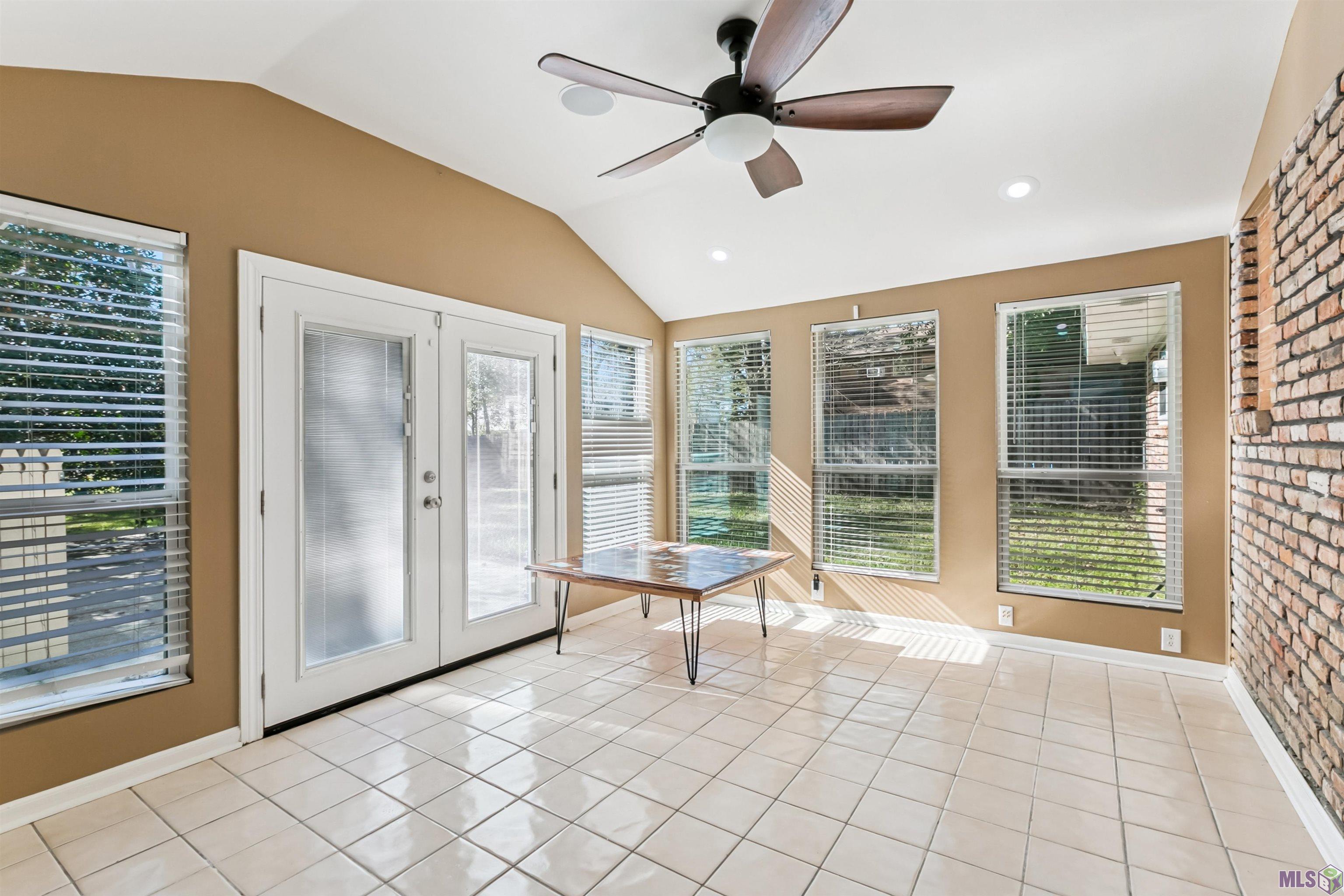 16620 Appomattox Avenue Baton Rouge, LA 70817 - Photo 12 of 23 SUN ROOM