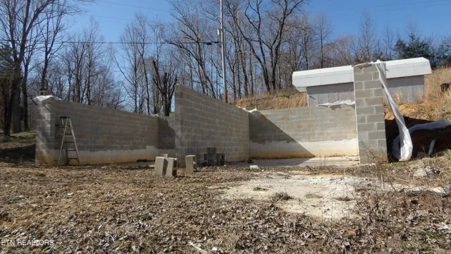 $79,900 | 174 Turkey Town Road, Hilham, TN 38568