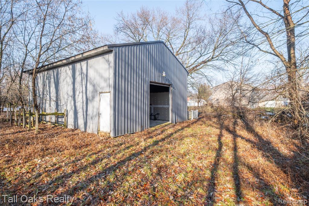 6054 East Pierson Road Flint, MI 48506 - Photo 9 of 38