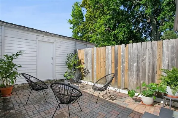 $2,400 | 3616 Baronne Street, New Orleans, LA 70115