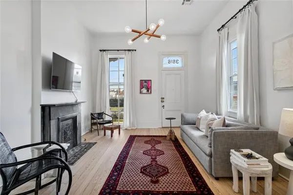 $2,400 | 3616 Baronne Street, New Orleans, LA 70115