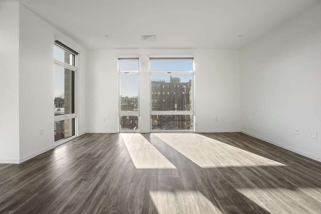 839 Beacon Street, Unit 406 Boston, MA 02215 - Photo 8 of 29