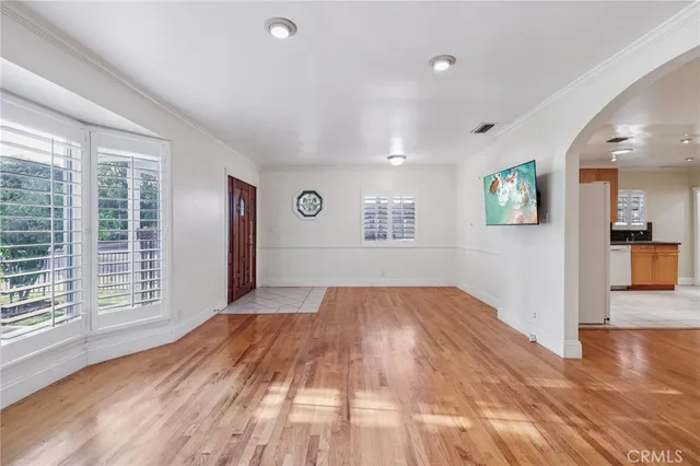 $777,777 | 6542 Zelzah Avenue, Reseda, CA 91335