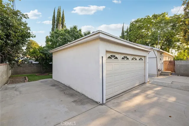 $777,777 | 6542 Zelzah Avenue, Reseda, CA 91335