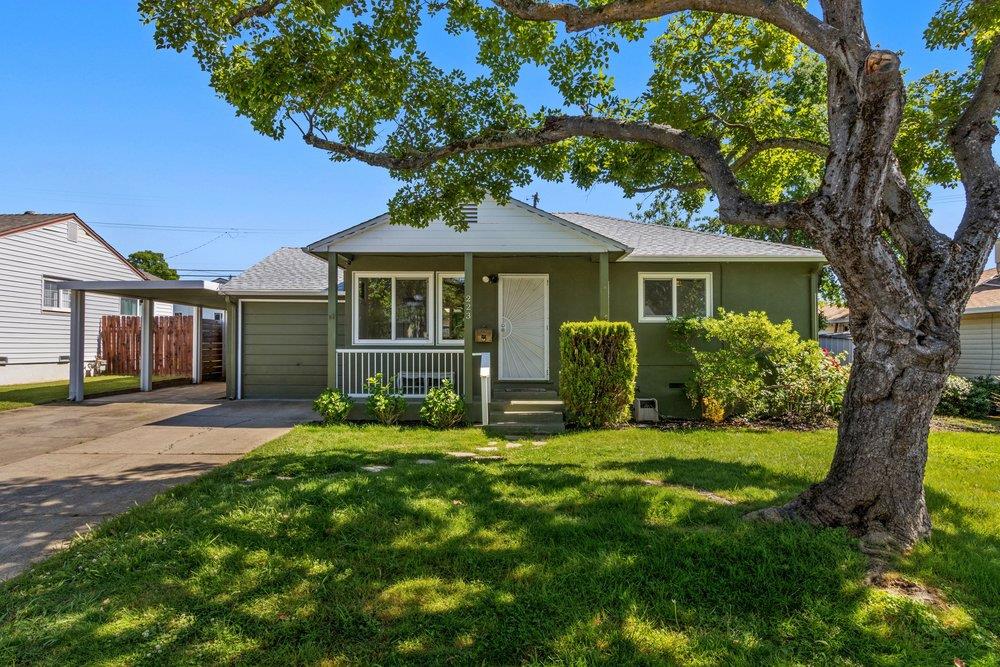 223 Price Way Folsom, CA 95630 - Photo 2 of 30