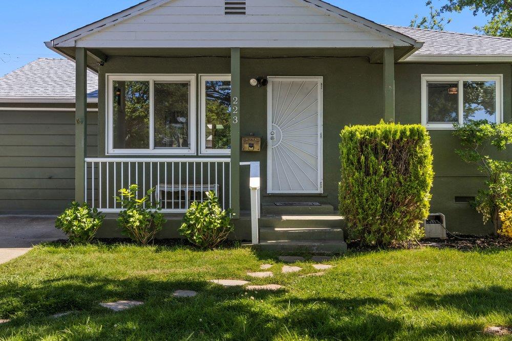 223 Price Way Folsom, CA 95630 - Photo 3 of 30