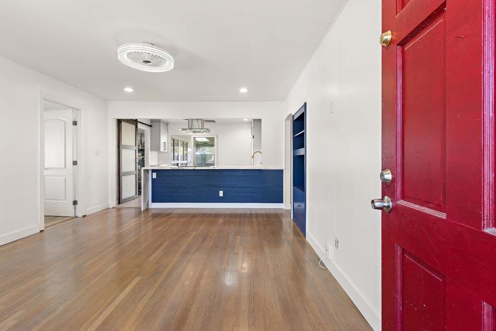 223 Price Way Folsom, CA 95630 - Photo 4 of 30