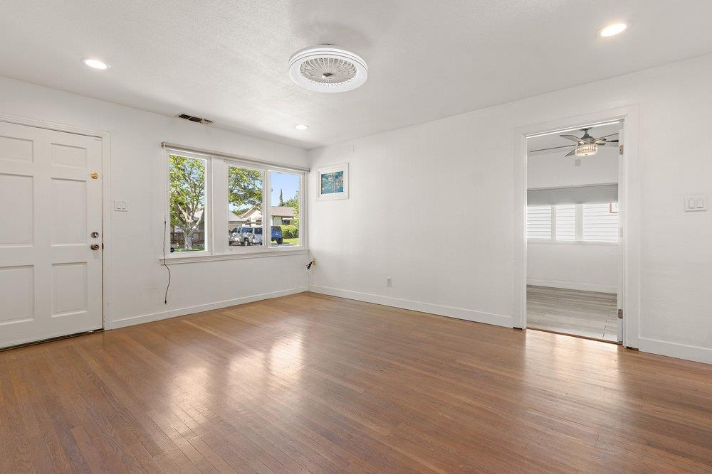 223 Price Way Folsom, CA 95630 - Photo 8 of 30