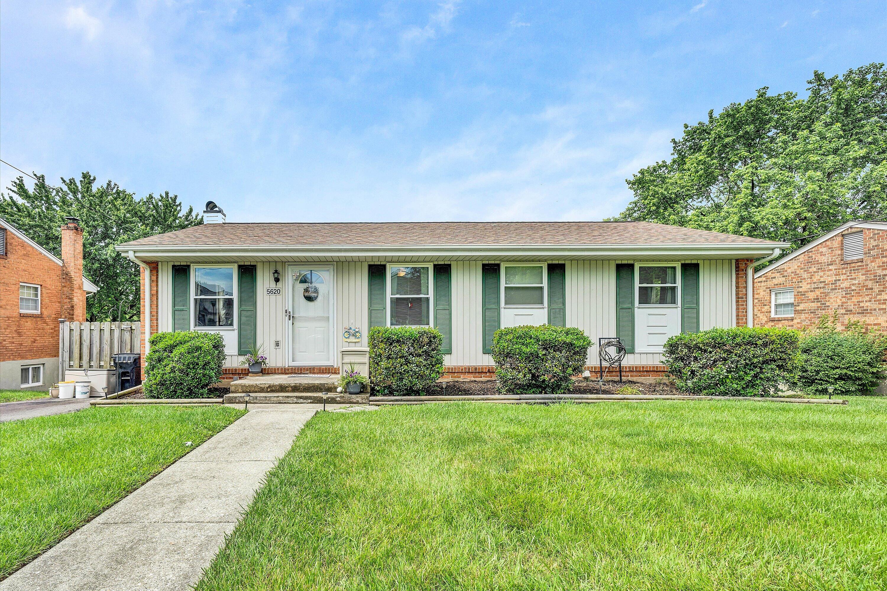 5620 Cove Road Roanoke, VA 24019 - Photo 1 of 23 01-DSC00064
