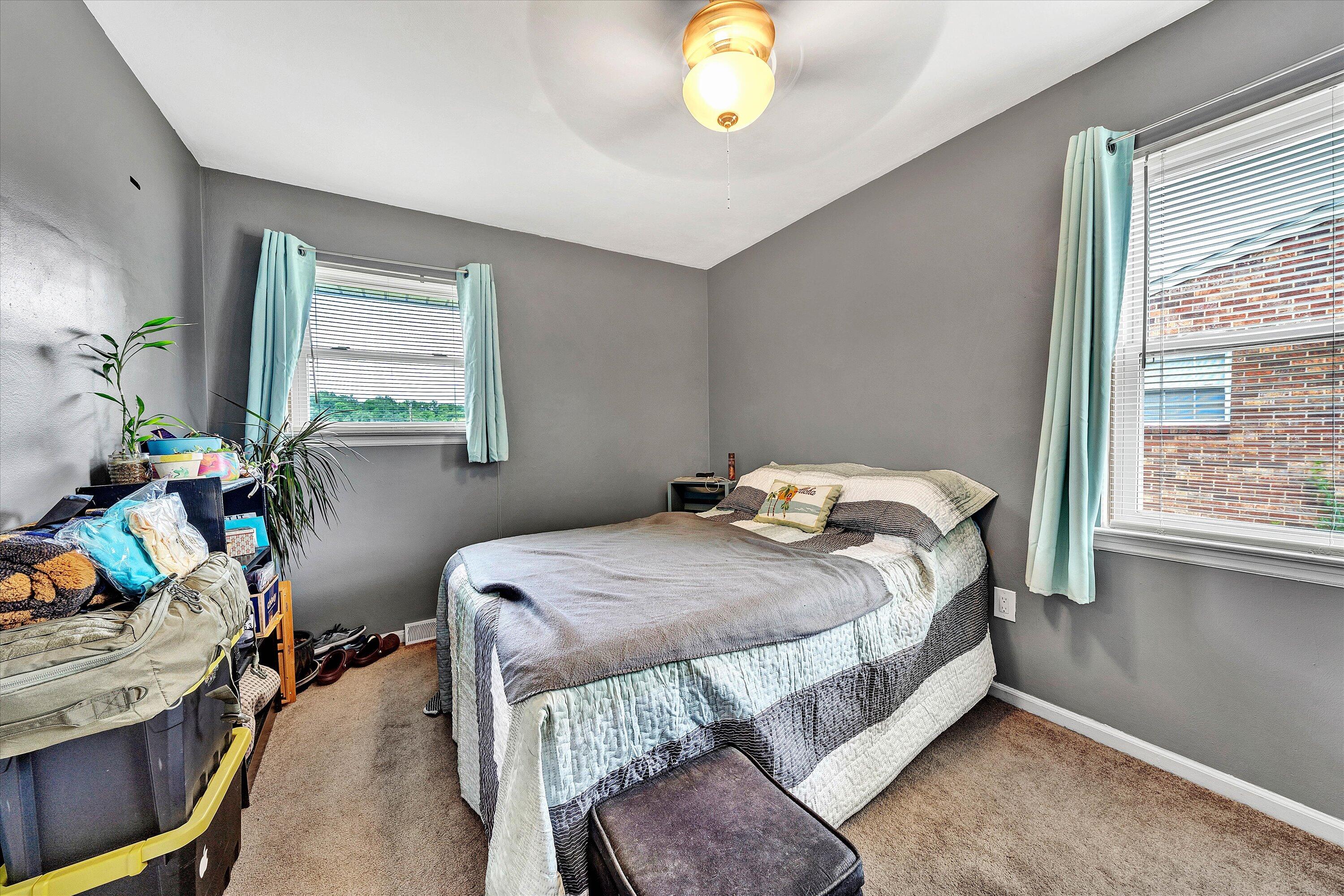 5620 Cove Road Roanoke, VA 24019 - Photo 10 of 23 10-DSC00031