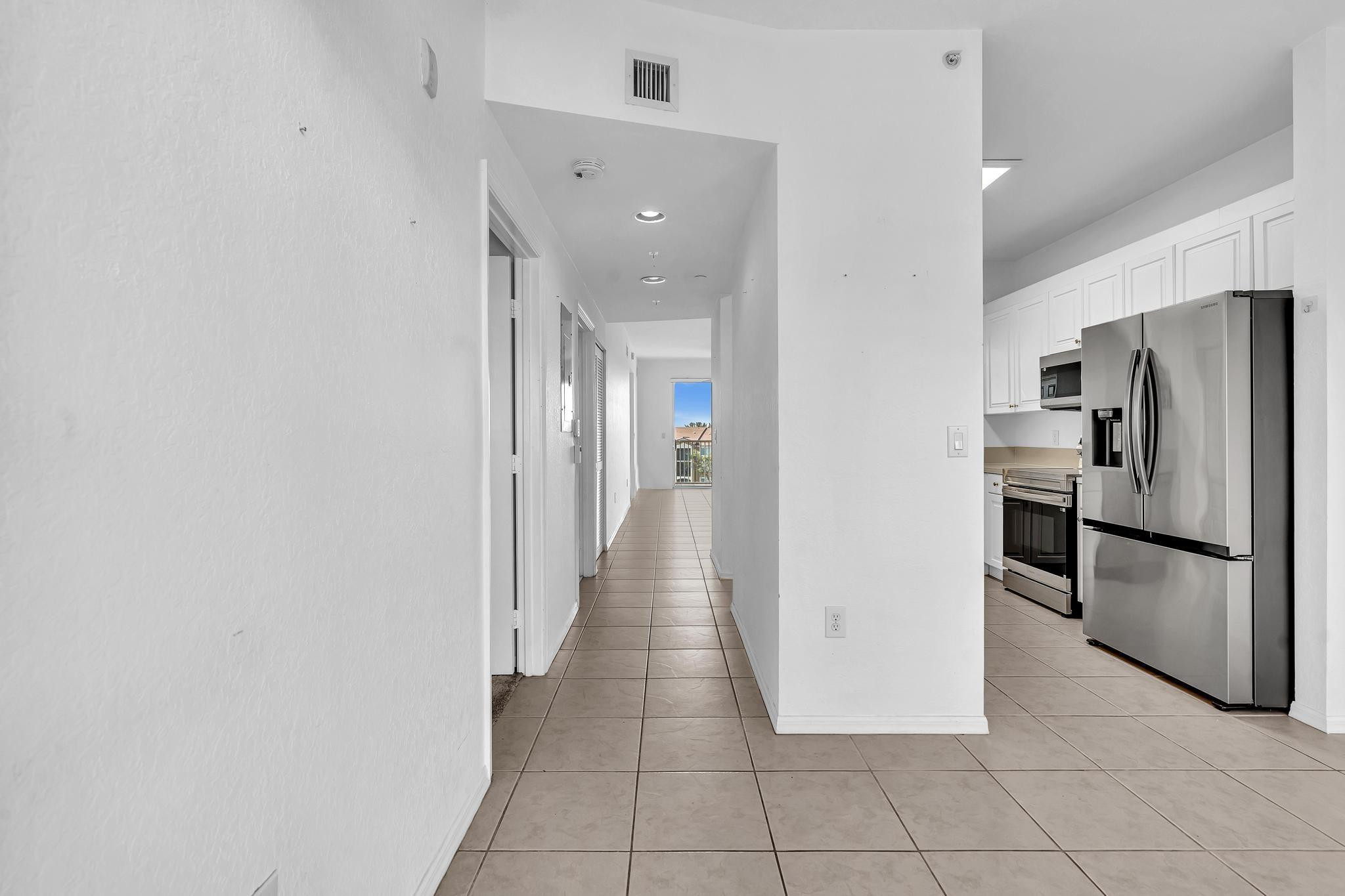 7765 Yardley Drive, Unit 409 Fort Lauderdale, FL 33321 - Photo 14 of 76 Photo 14