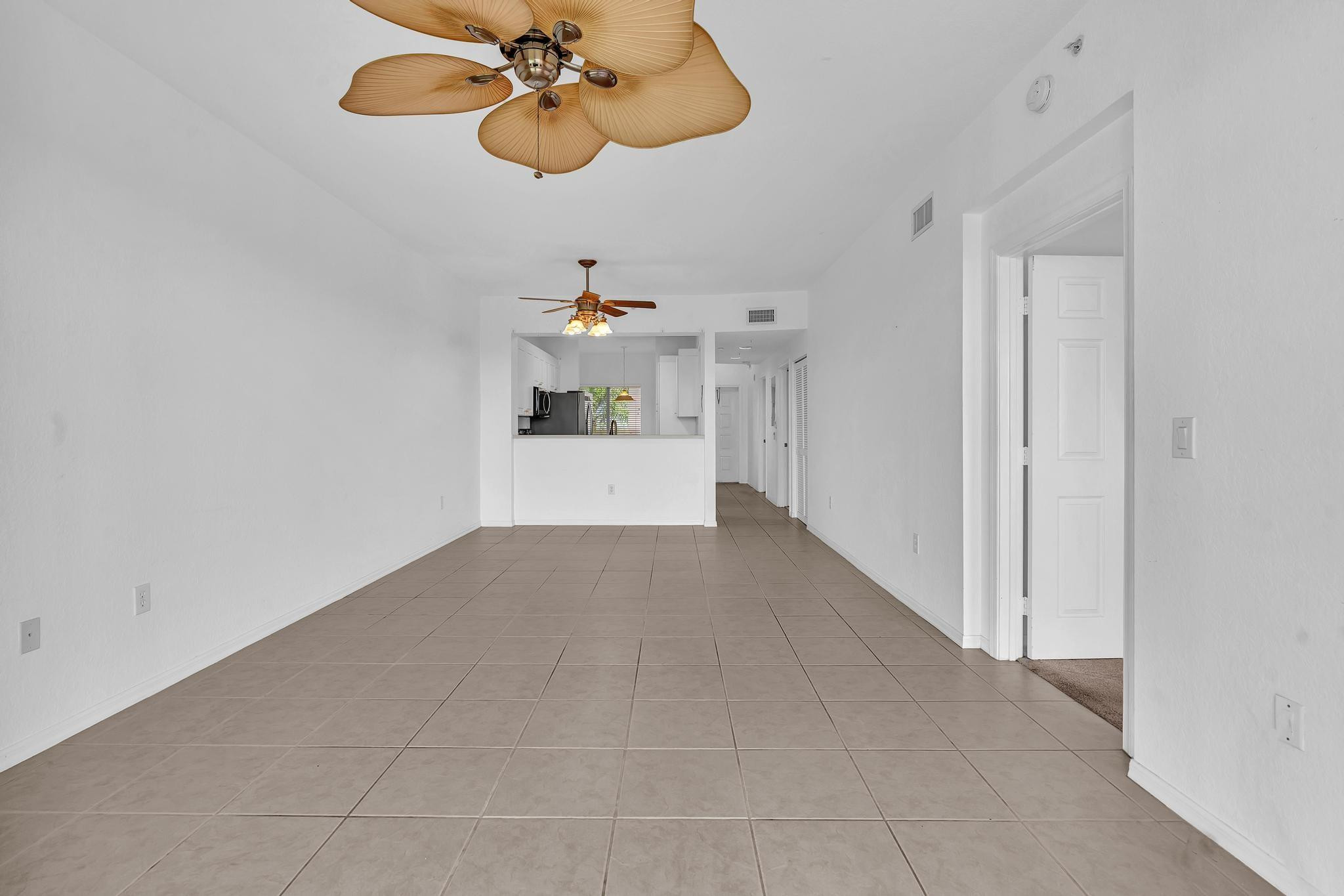 7765 Yardley Drive, Unit 409 Fort Lauderdale, FL 33321 - Photo 17 of 76 Photo 17