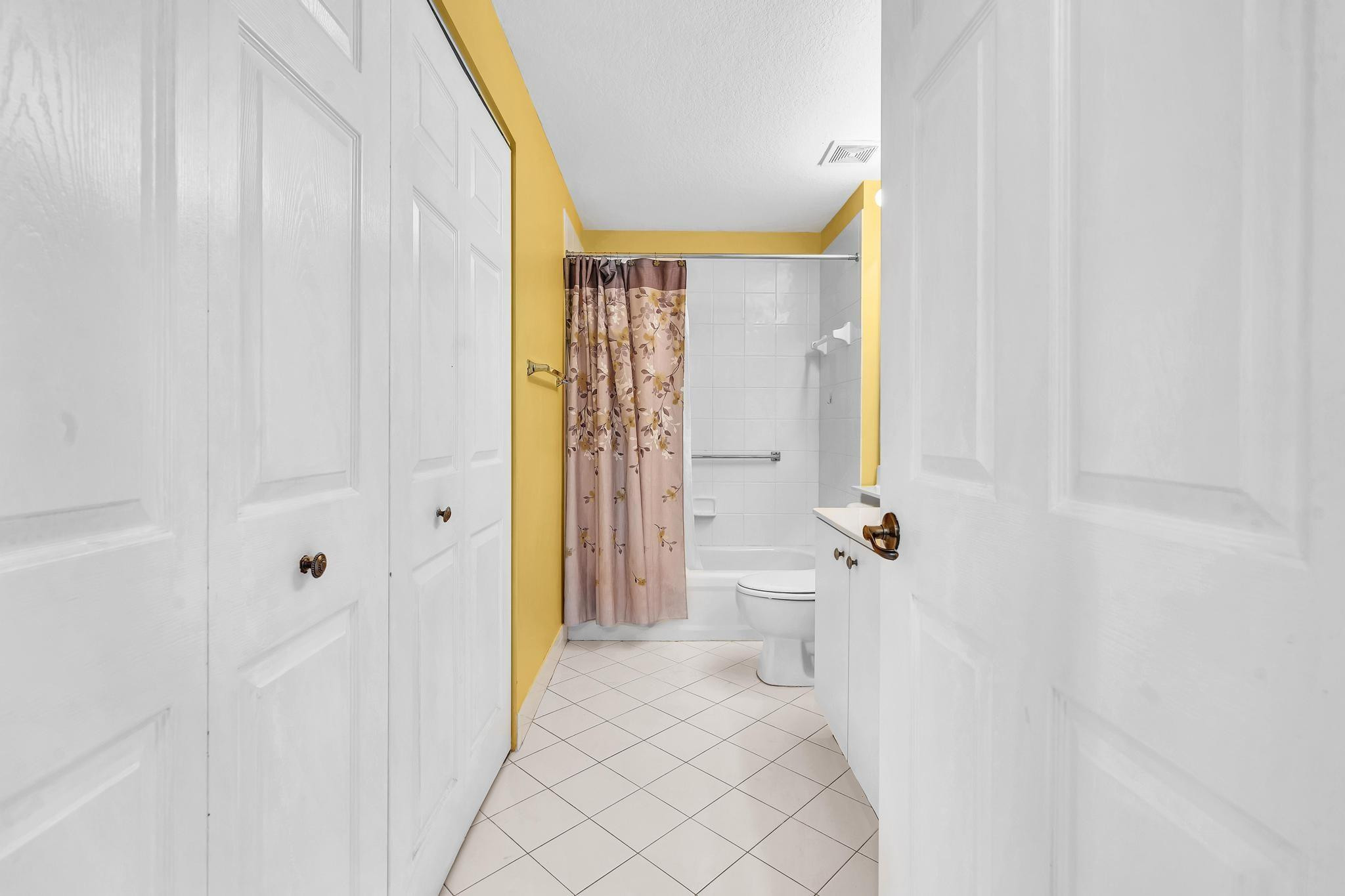 7765 Yardley Drive, Unit 409 Fort Lauderdale, FL 33321 - Photo 32 of 76 Photo 32