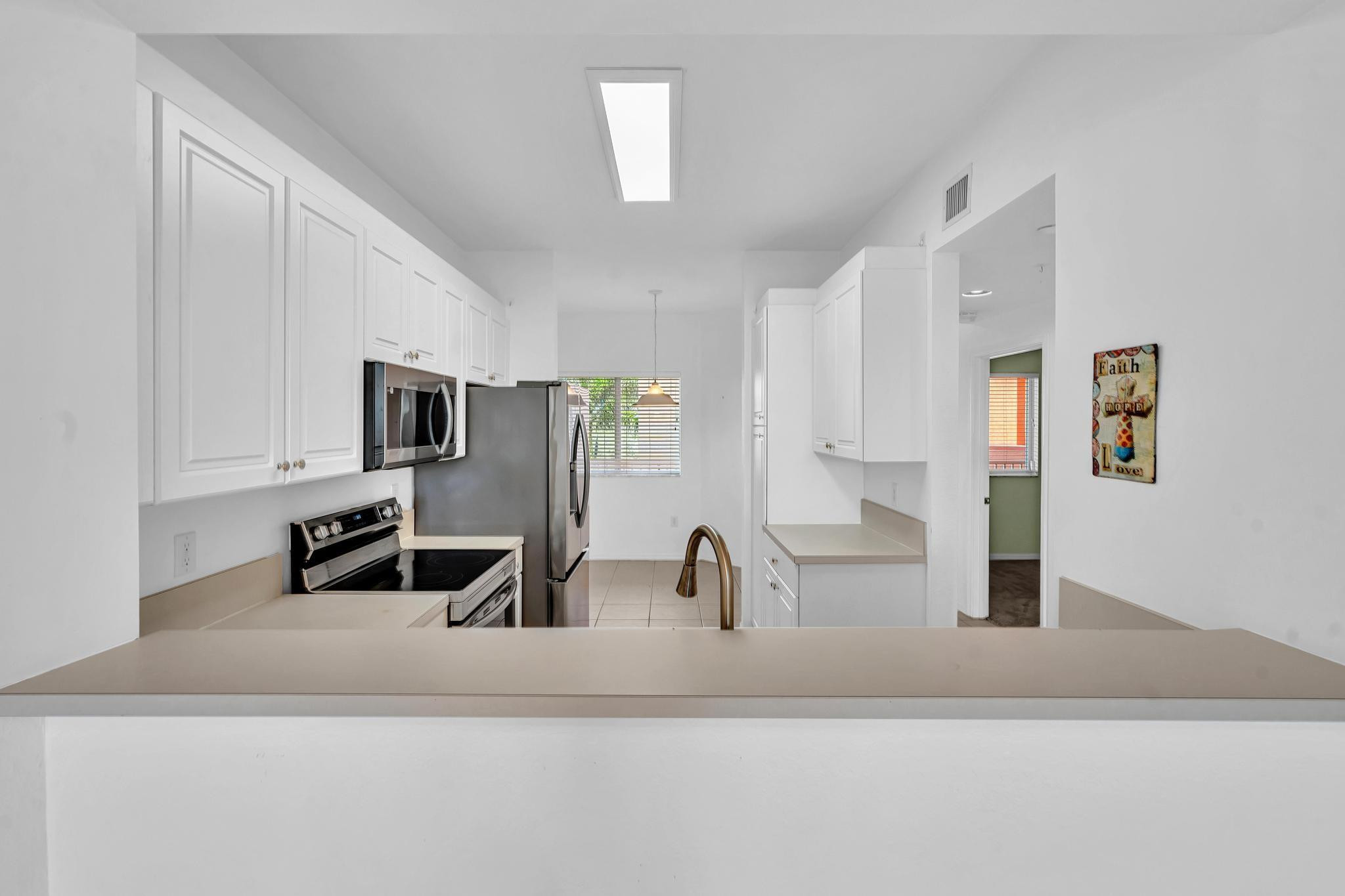 7765 Yardley Drive, Unit 409 Fort Lauderdale, FL 33321 - Photo 8 of 76 Photo 8