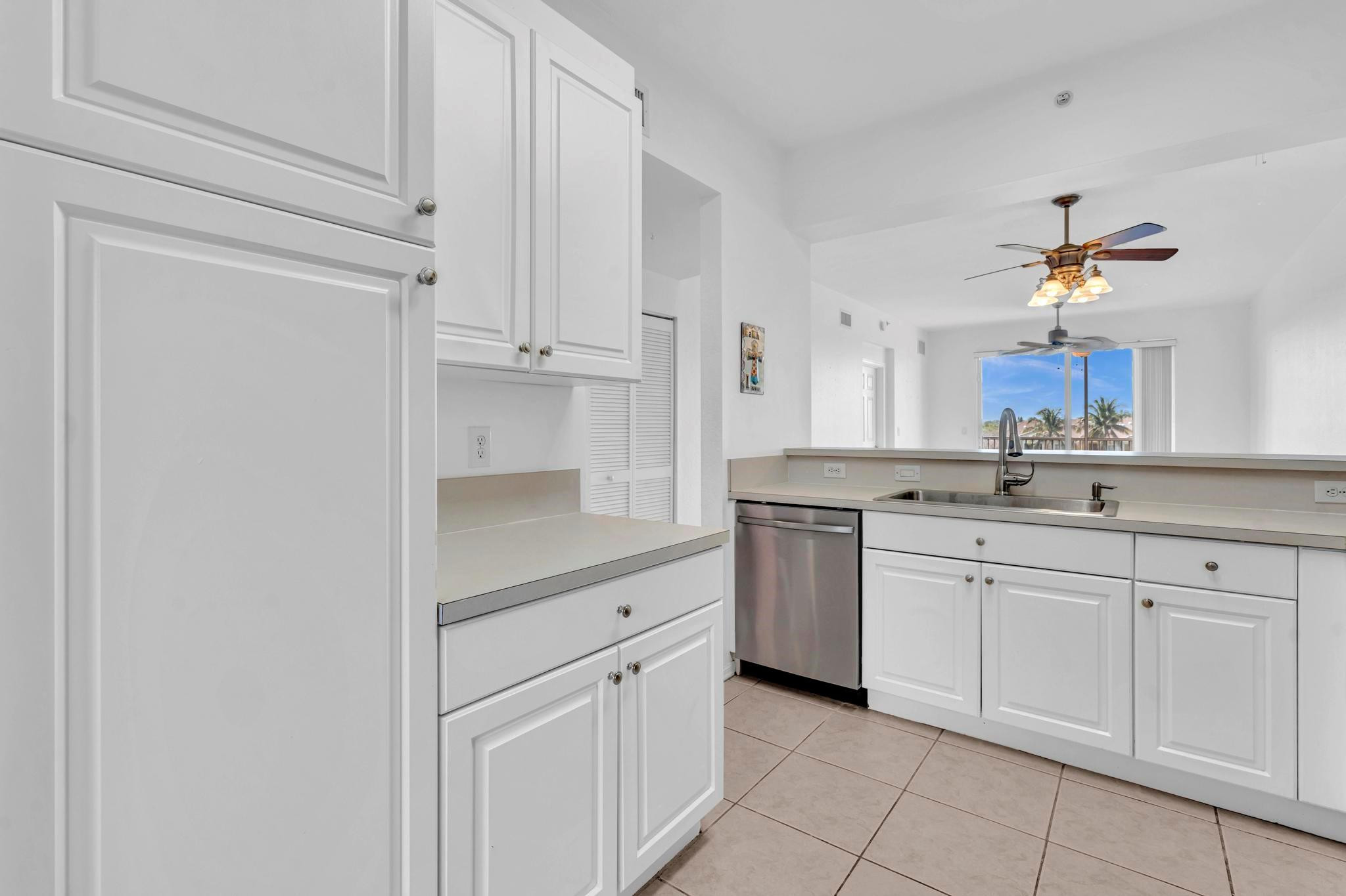 7765 Yardley Drive, Unit 409 Fort Lauderdale, FL 33321 - Photo 10 of 76 Photo 10