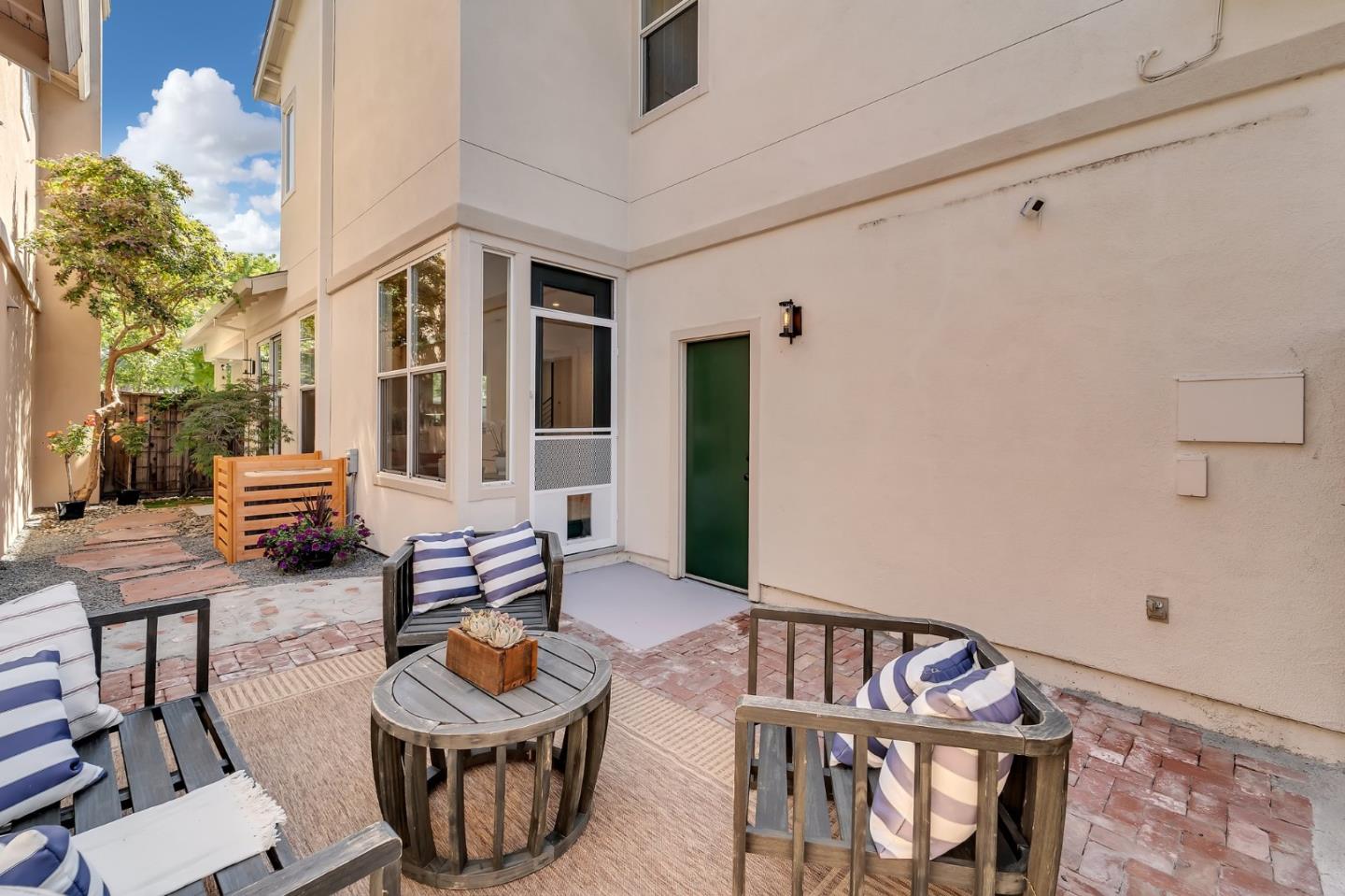 545 Minton Lane Mountain View, CA 94041 - Photo 25 of 31