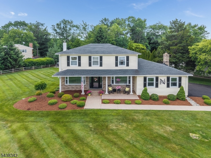 17 Partridge Run Washington, NJ 07882 - Photo 1 of 38