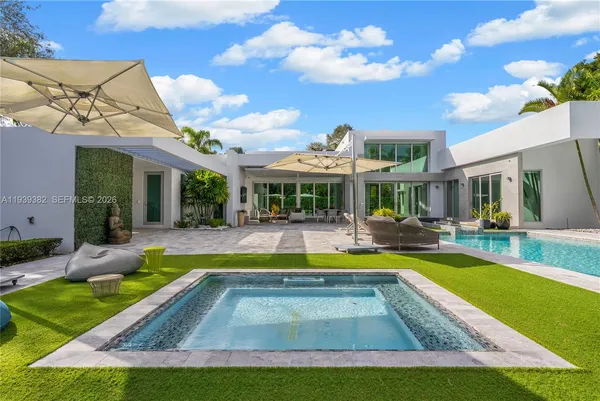 $7,800,000 | 7218 Southwest 102nd Street, Pinecrest, FL 33156