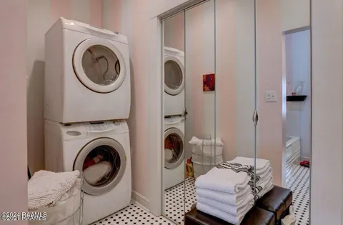 $375,000 | 1015 Lee Avenue, Lafayette, LA 70501