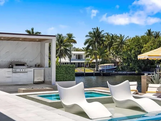 $4,500,000 | 2225 Northeast 19th Street, Fort Lauderdale, FL 33305