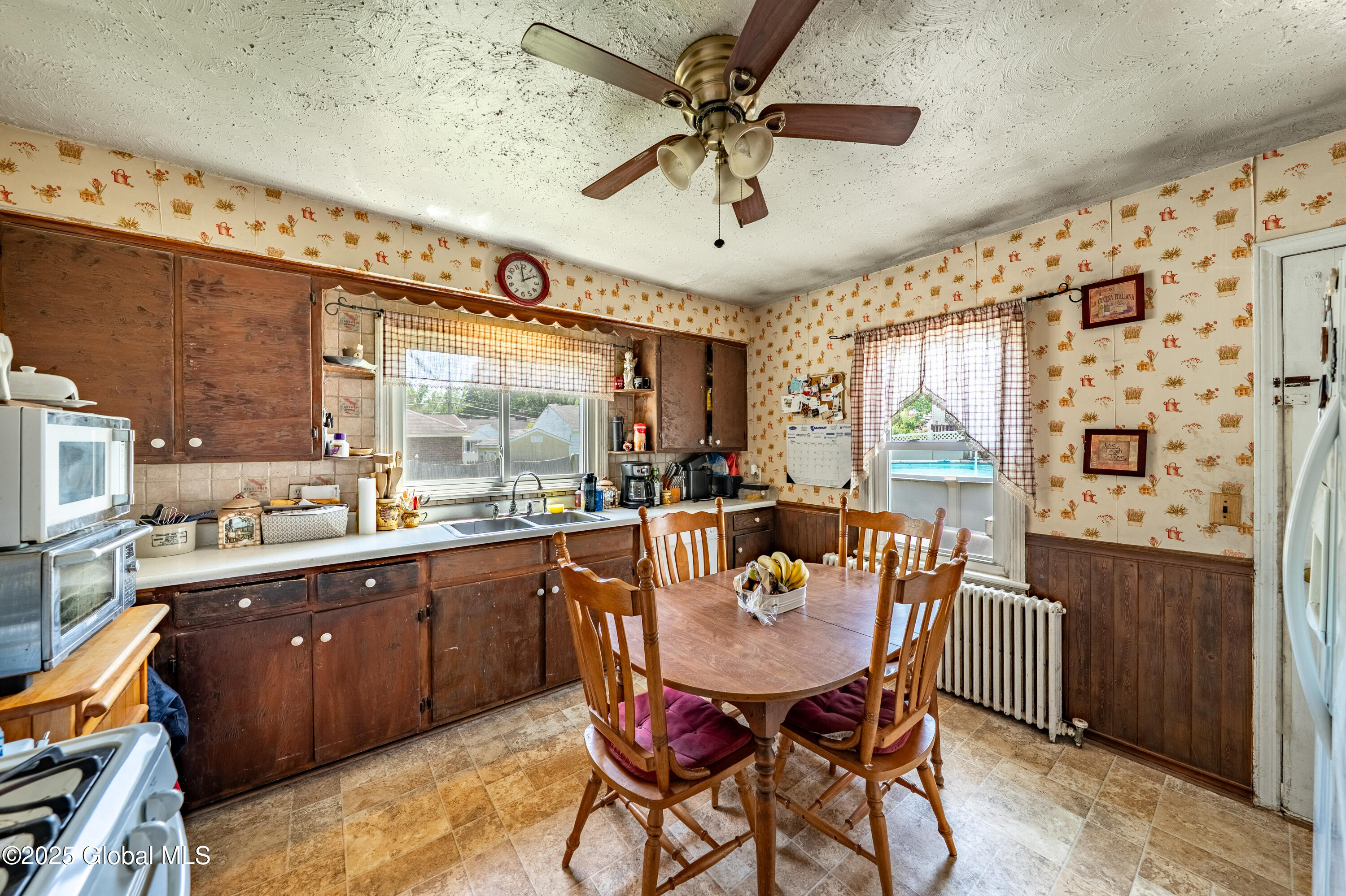 2 Birch Road Colonie, NY 12110 - Photo 7 of 18 DSC04782-HDR