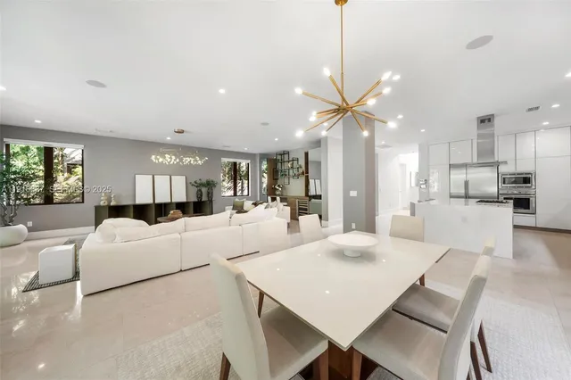 $5,500,000 | 1621 South Bayshore Drive, Miami, FL 33133