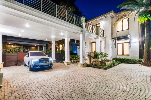 $5,500,000 | 1621 South Bayshore Drive, Miami, FL 33133