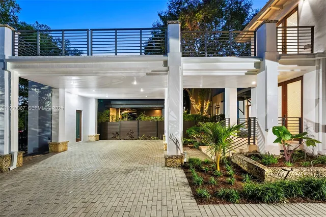 $5,500,000 | 1621 South Bayshore Drive, Miami, FL 33133