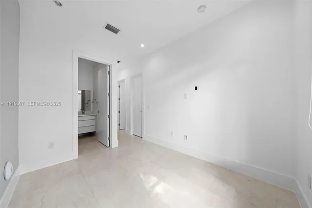 $5,500,000 | 1621 South Bayshore Drive, Miami, FL 33133