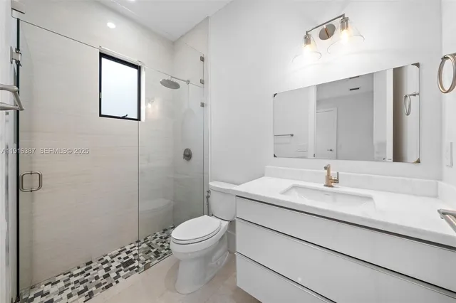 $5,500,000 | 1621 South Bayshore Drive, Miami, FL 33133