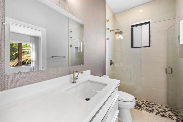 $5,500,000 | 1621 South Bayshore Drive, Miami, FL 33133