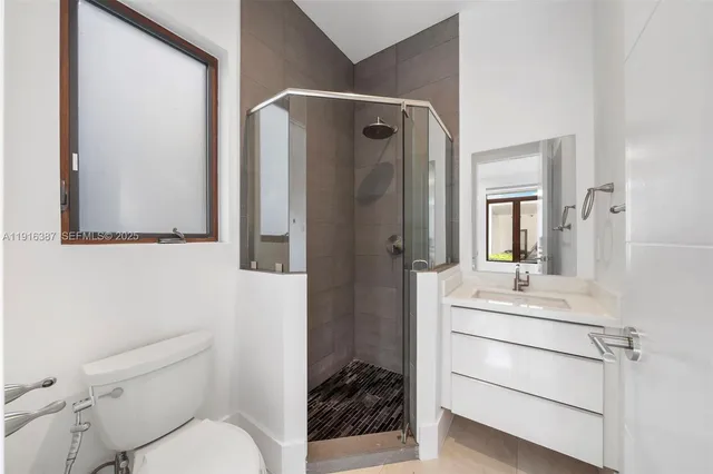 $5,500,000 | 1621 South Bayshore Drive, Miami, FL 33133