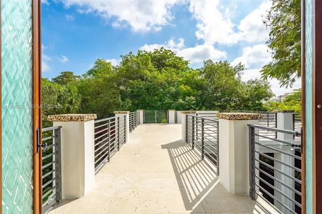 $5,500,000 | 1621 South Bayshore Drive, Miami, FL 33133