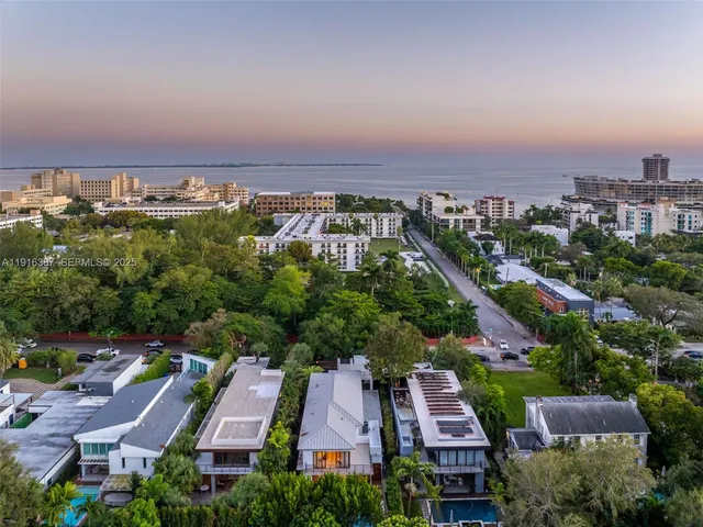 $5,500,000 | 1621 South Bayshore Drive, Miami, FL 33133