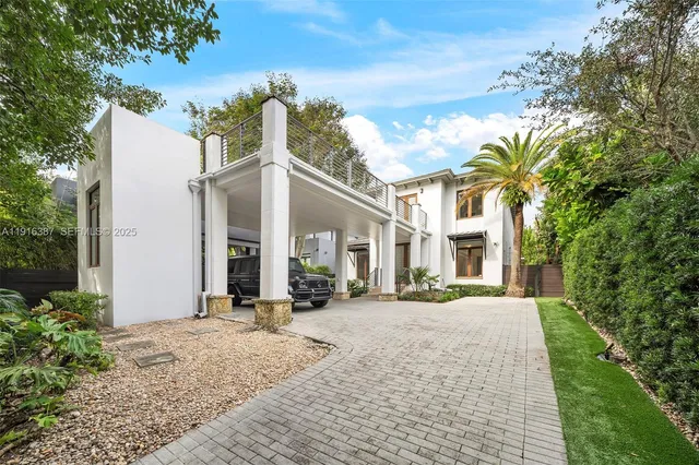 $5,500,000 | 1621 South Bayshore Drive, Miami, FL 33133