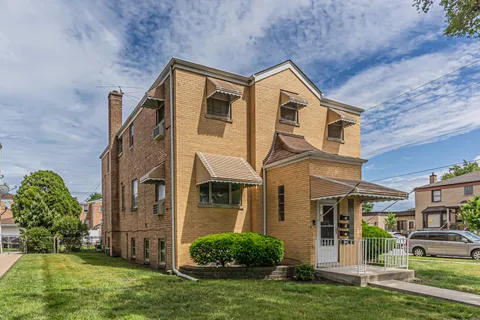 $698,500 | 2001 North 73rd Court, Elmwood Park, IL 60707