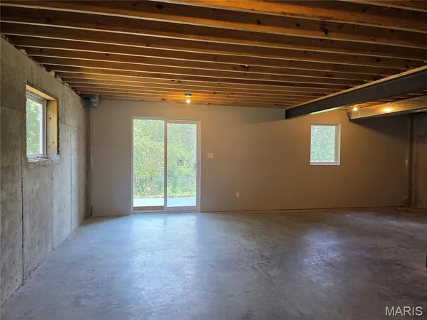 $359,900 | 10107 Niblic Drive, Overland, MO 63114