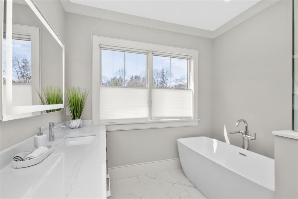 45 Fox Hill Road Newton, MA 02459 - Photo 9 of 25 Gallery Image 9