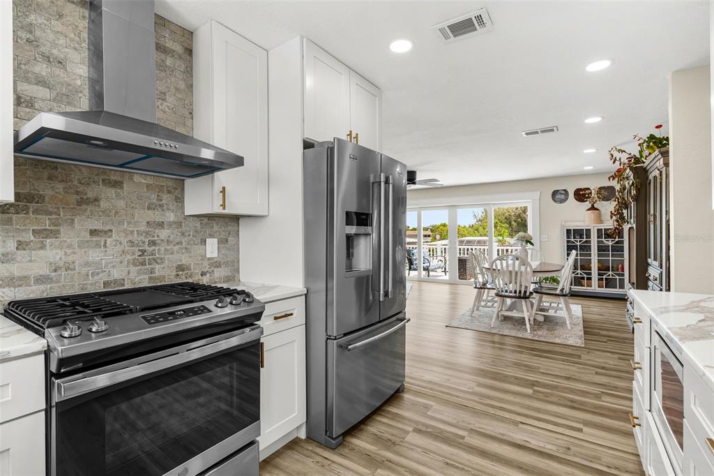 5404 Baystate Road Palmetto, FL 34221 - Photo 13 of 51
