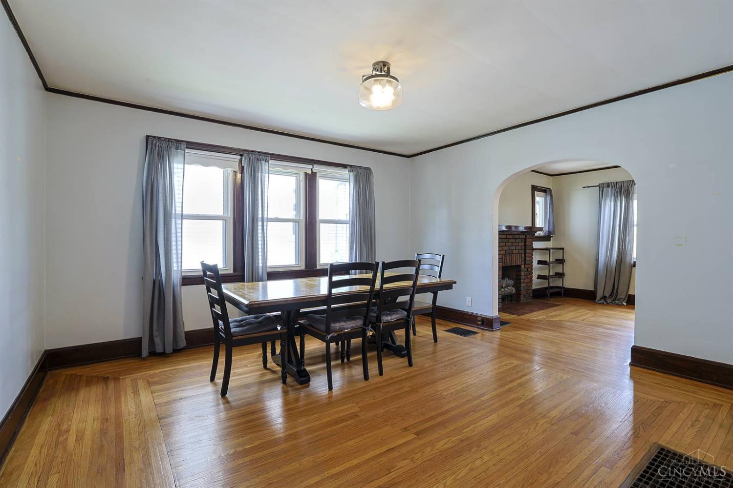 5719 Lester Road Cincinnati, OH 45213 - Photo 10 of 29