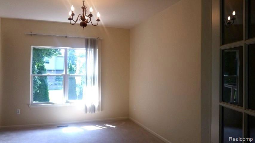 3076 Honor Drive Rochester Hills, MI 48309 - Photo 6 of 58